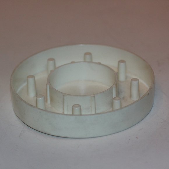 Vintage Thread Spool Holder WOMAN Plastic  Holds 8 spools - Picture 3 of 3